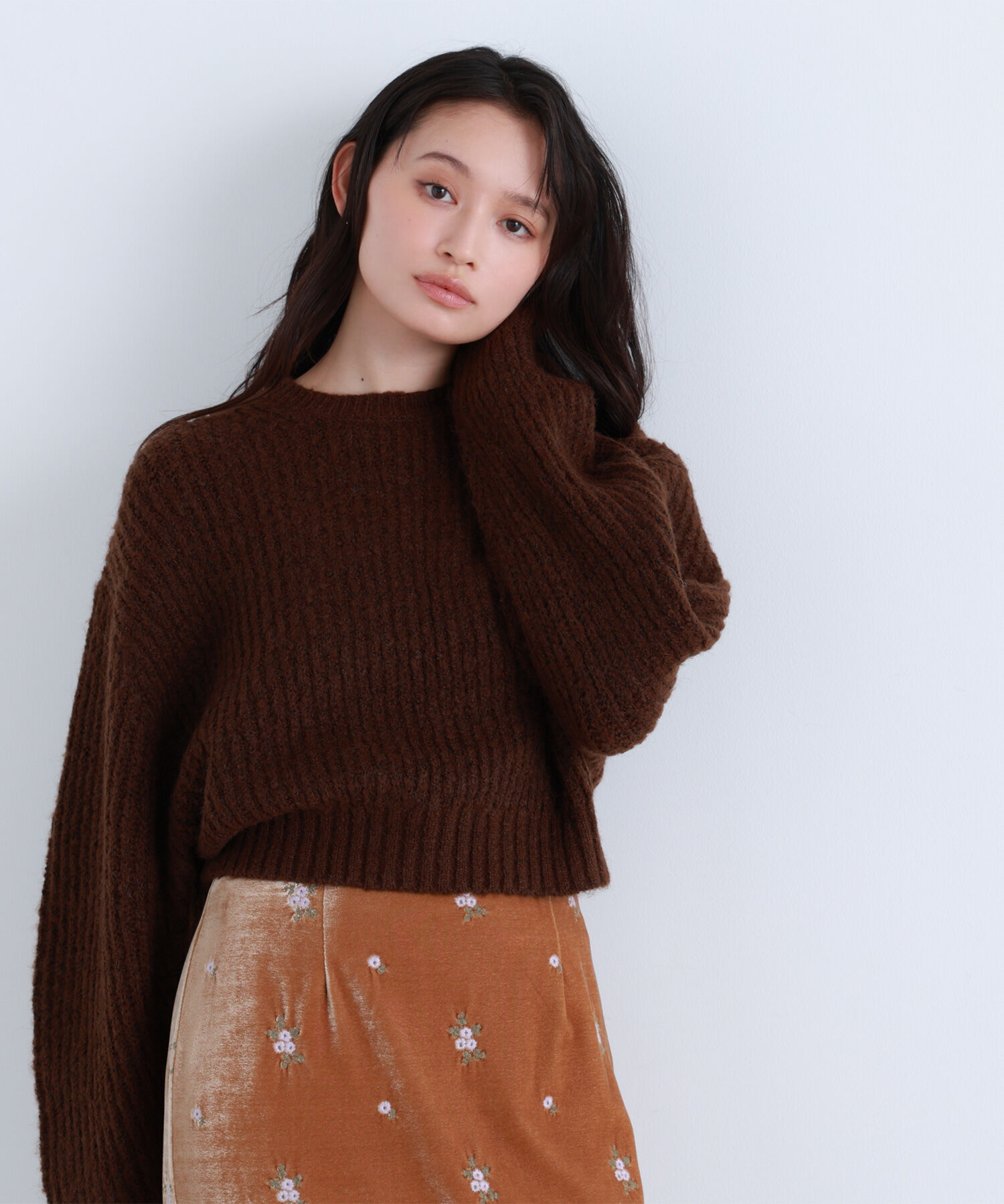  「クロップドアゼフォルムニット」|ニット・セーター|ダークブラウ 1