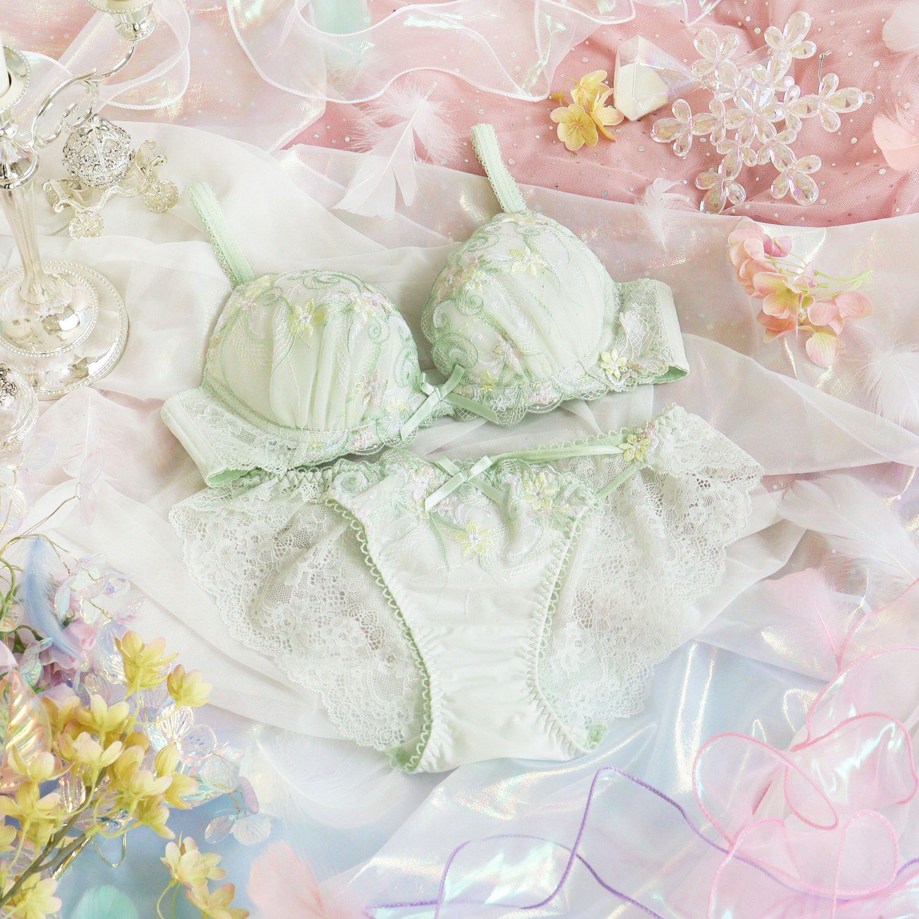 Risa Magli「コリンナ ブラジャー (B-C) ＜リサマリミラクル谷間ブラ＞」|インナー|