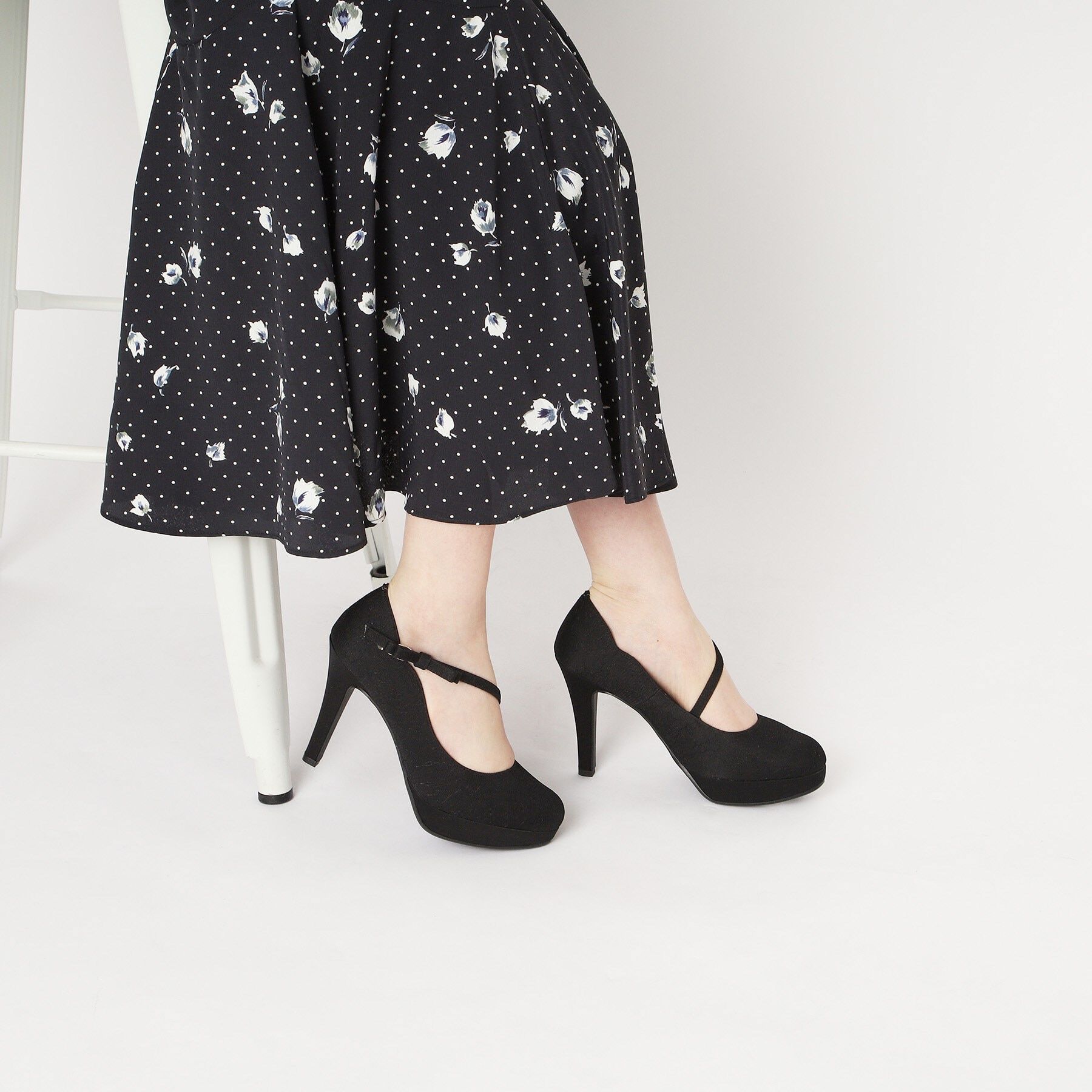 ESPERANZA「斜めストラップ厚底リボンパンプス 結婚式二次会 パーティー 24SS」|パンプス|