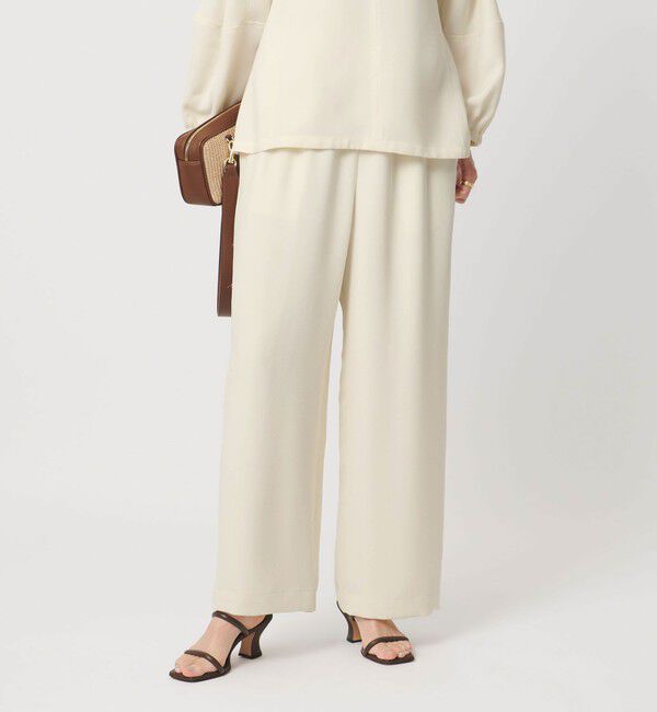 UNITED ARROWS「COMFY ストレート イージーパンツ  WHITE ‐防汚 UVカット ウォッシャブル‐」|スラックス|