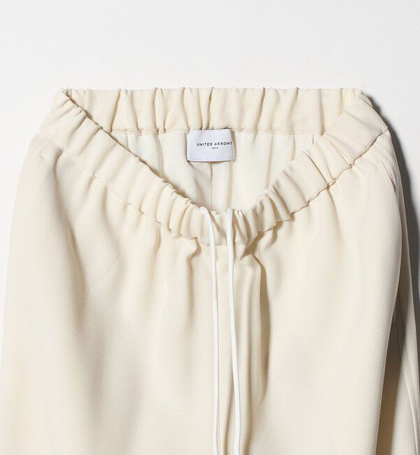 UNITED ARROWS「COMFY ストレート イージーパンツ  WHITE ‐防汚 UVカット ウォッシャブル‐」|スラックス|