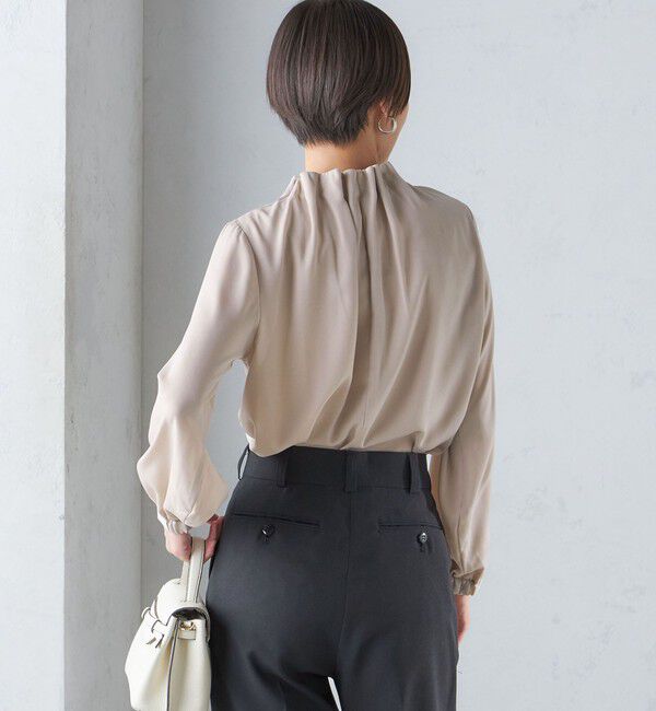 SHIPS for women「〈手洗い可能〉ネック ギャザー ソリッド 起毛 サテン ブラウス」|シャツ・ブラウス|