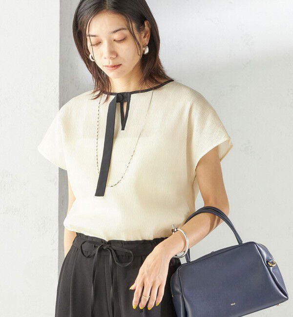 SHIPS for women「〈手洗い可能〉ウェーブ プリーツ 前後 2WAY ブラウス」|シャツ・ブラウス|オフホワイト