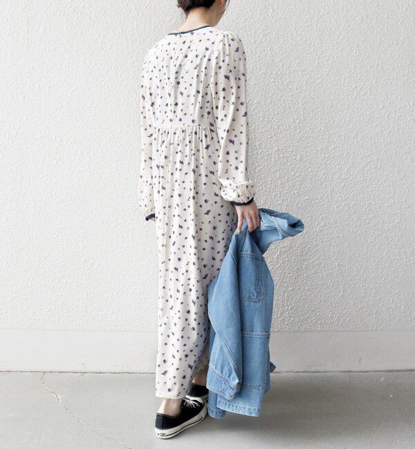 SHIPS any「SHIPS any:〈洗濯機可能〉フラワー プリント バイカラー Vネック ギャザー ワンピース」|ワンピース|