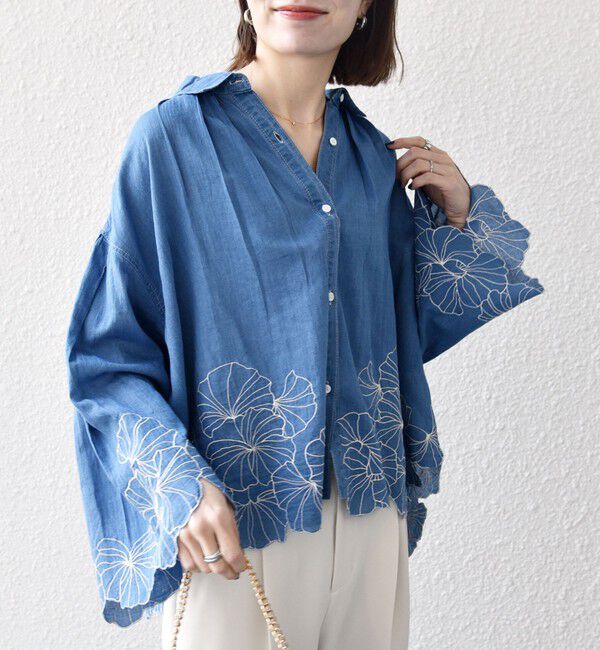 SHIPS any「SHIPS any:〈手洗い可能〉シアー デニム フラワー エンブロ タック シャツ」|シャツ・ブラウス|