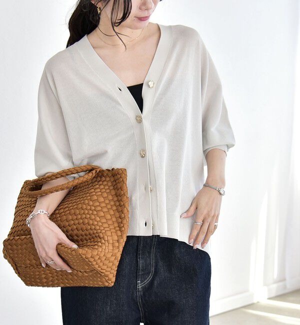 quaranciel「《予約》quaranciel:〈接触冷感/手洗い可能〉メタルボタン Vネック シアー ニット カーディガン」|カーディガン|ライトグレー