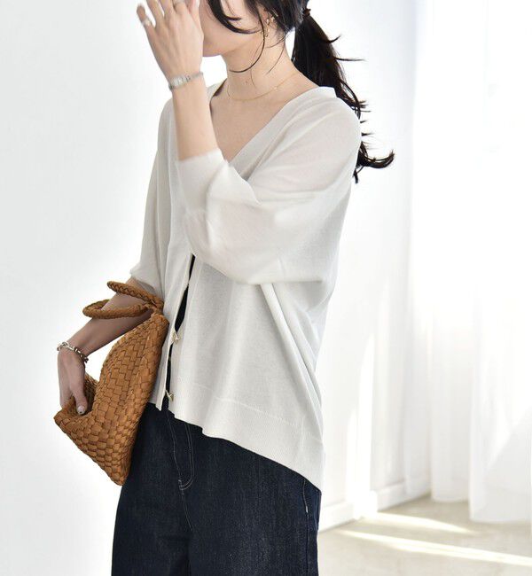 quaranciel「《予約》quaranciel:〈接触冷感/手洗い可能〉メタルボタン Vネック シアー ニット カーディガン」|カーディガン|