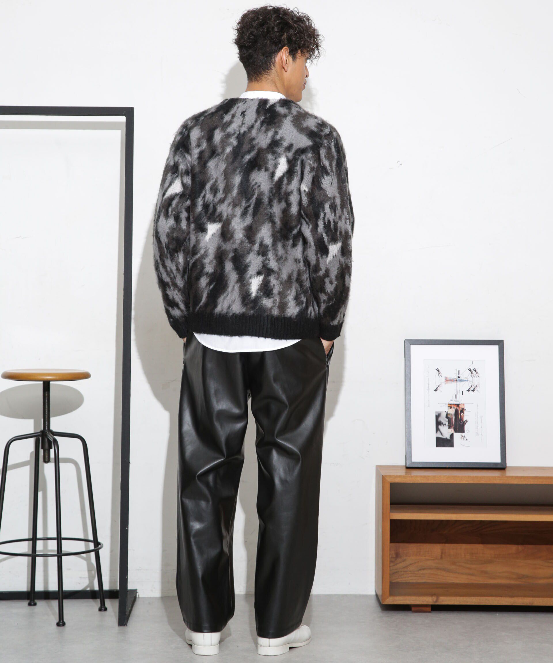 nano･universe「フェイクレザートラックパンツ(セットアップ可)」|チノ|