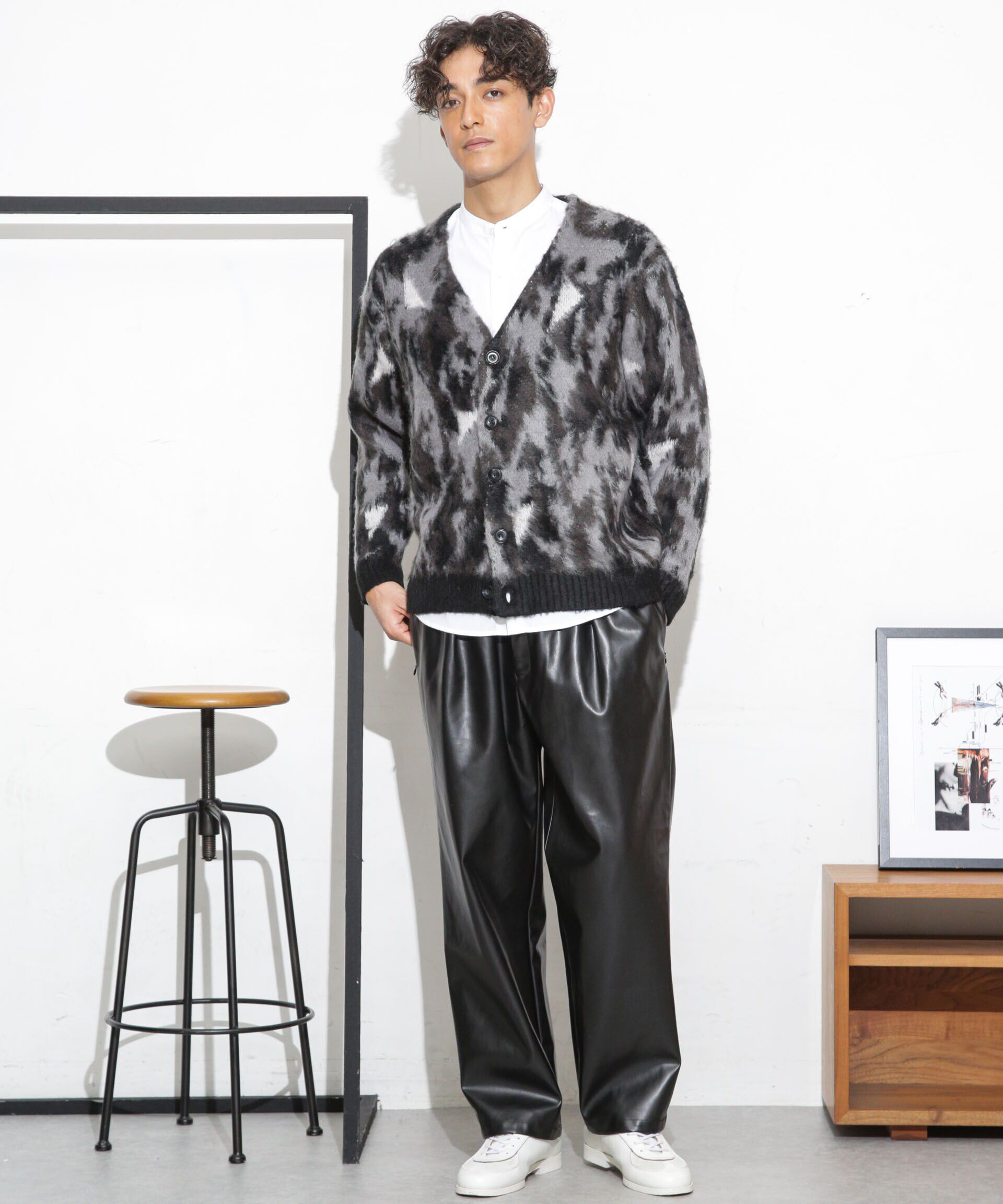 nano･universe「フェイクレザートラックパンツ(セットアップ可)」|チノ|