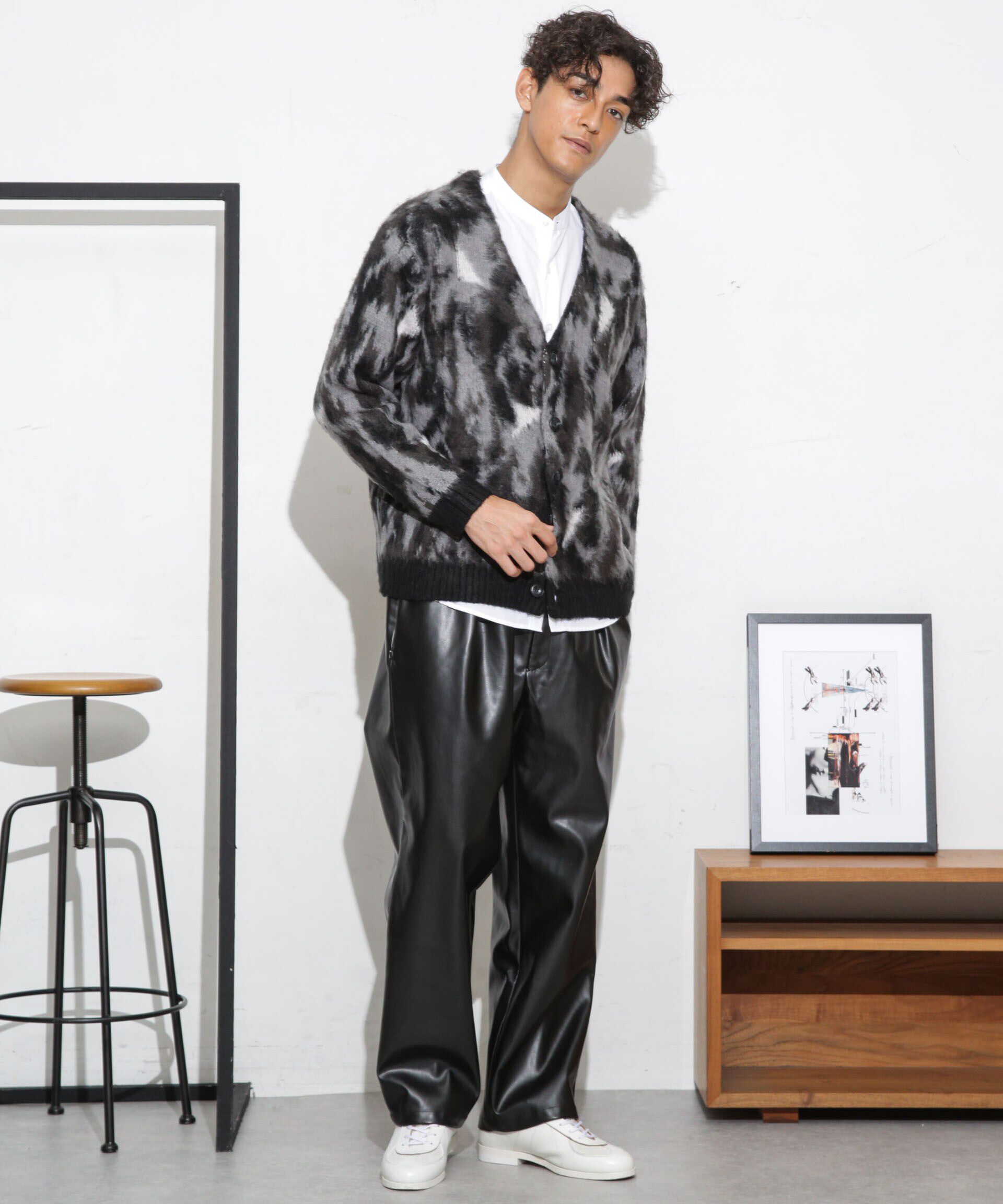 nano･universe「フェイクレザートラックパンツ(セットアップ可)」|チノ|