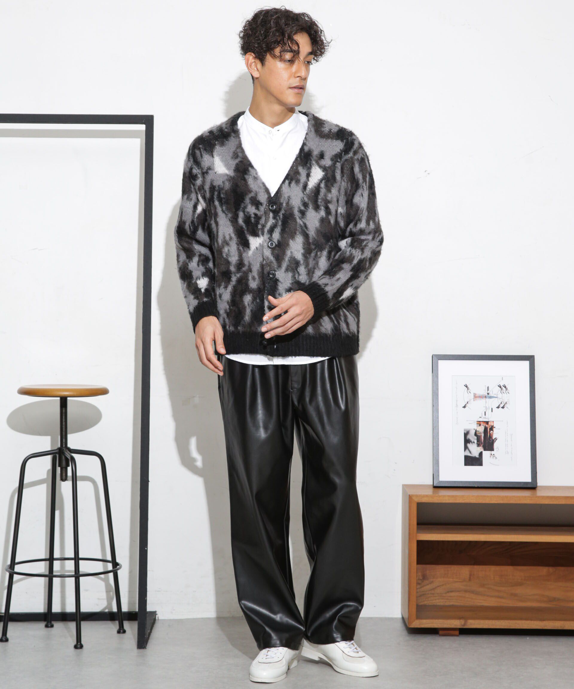 nano･universe「フェイクレザートラックパンツ(セットアップ可)」|チノ|