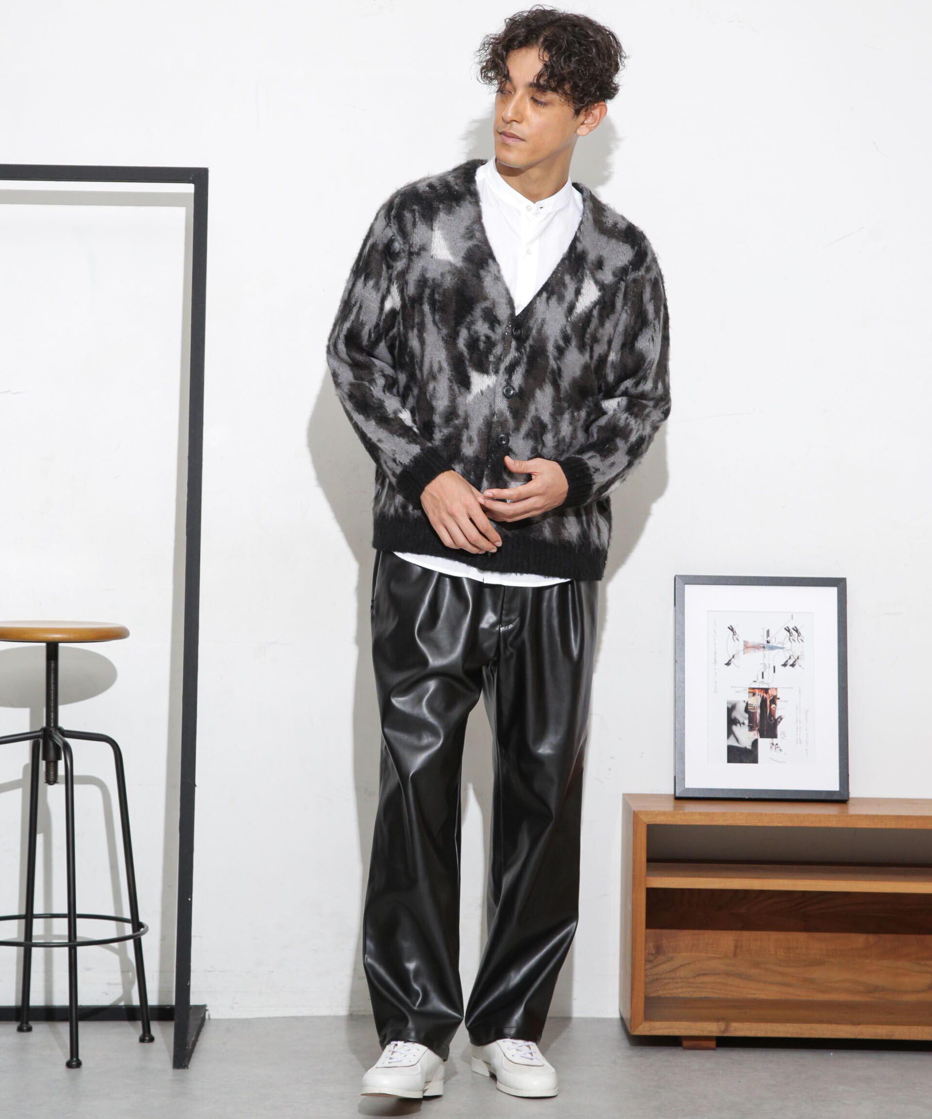 nano･universe「フェイクレザートラックパンツ(セットアップ可)」|チノ|