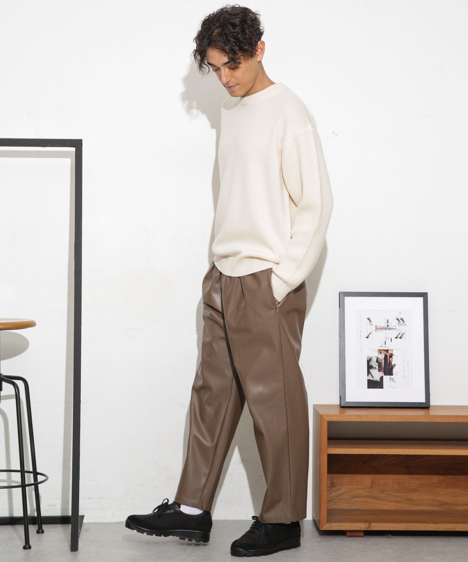 nano･universe「フェイクレザートラックパンツ(セットアップ可)」|チノ|