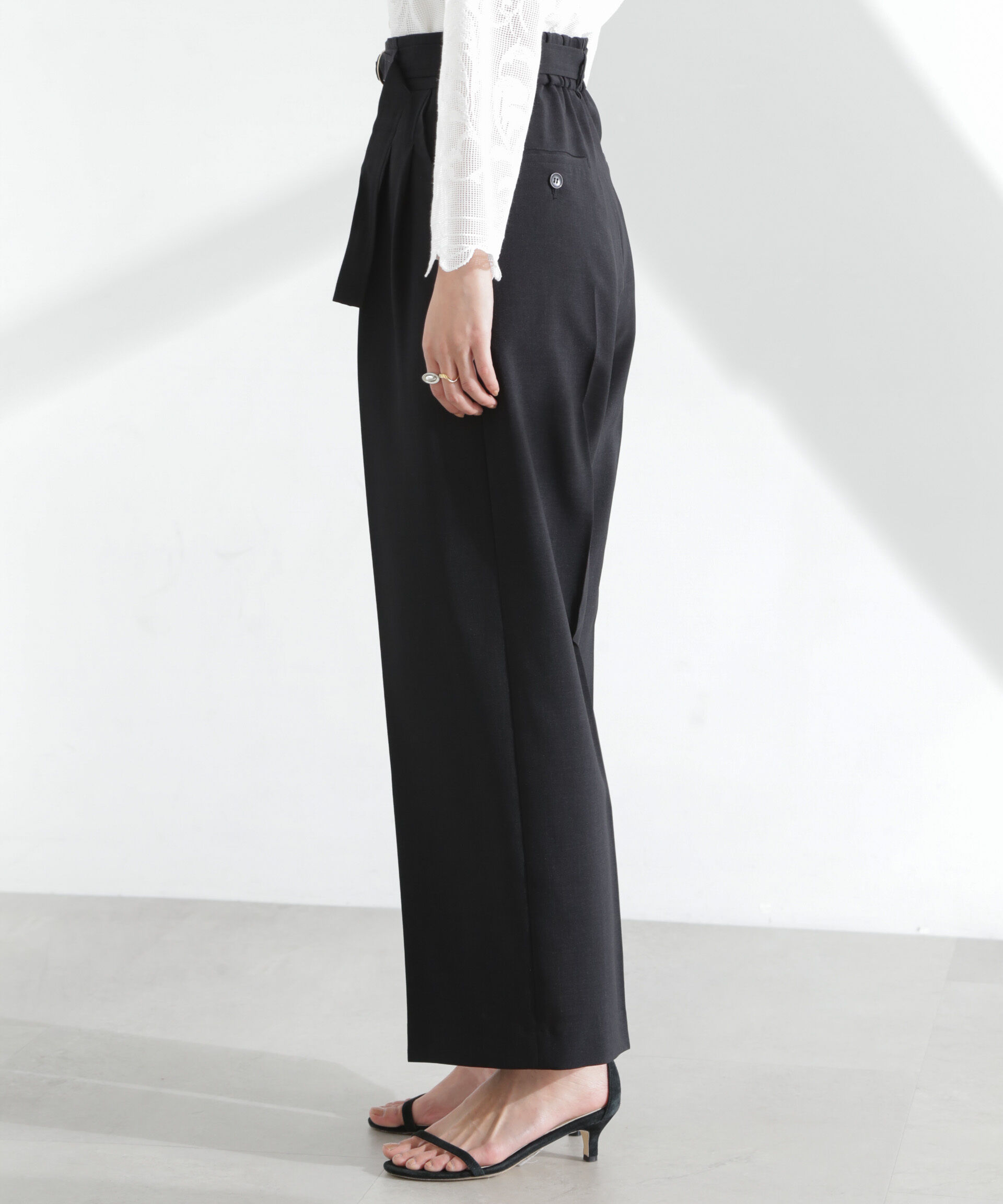 nano･universe「メランジドライ ベルト付きタックワイドパンツ(セットアップ可)」|チノ|