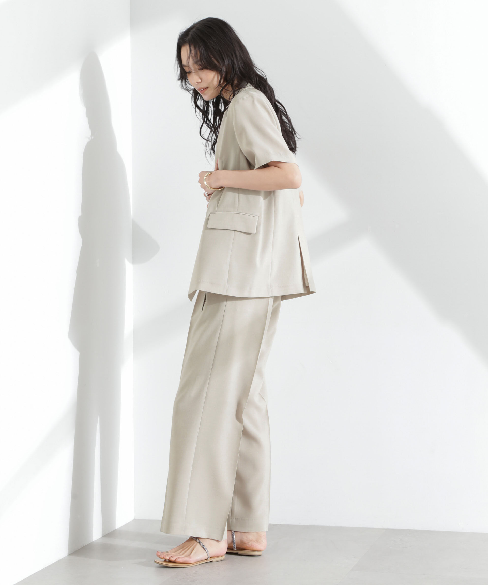 nano･universe「メランジドライ ベルト付きタックワイドパンツ(セットアップ可)」|チノ|