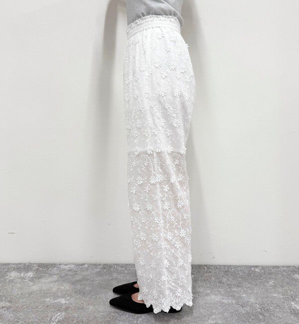 fredy emue「3D刺繍スカラップイージーパンツ」|チノ|