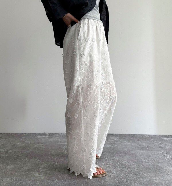 fredy emue「3D刺繍スカラップイージーパンツ」|チノ|