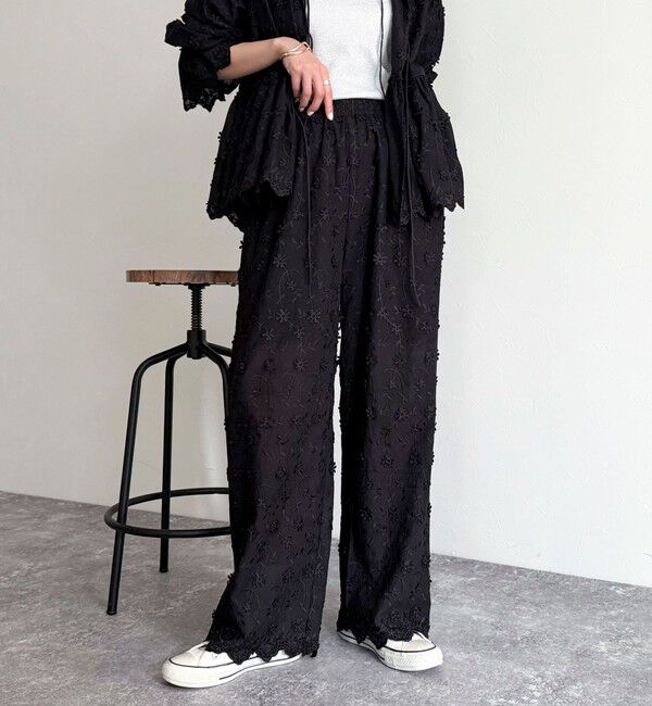 fredy emue「3D刺繍スカラップイージーパンツ」|チノ|