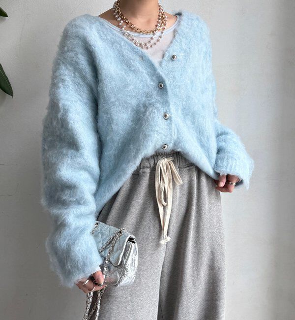  「ブラッシュ加工シルバーボタンカーディガン」|カーディガン|