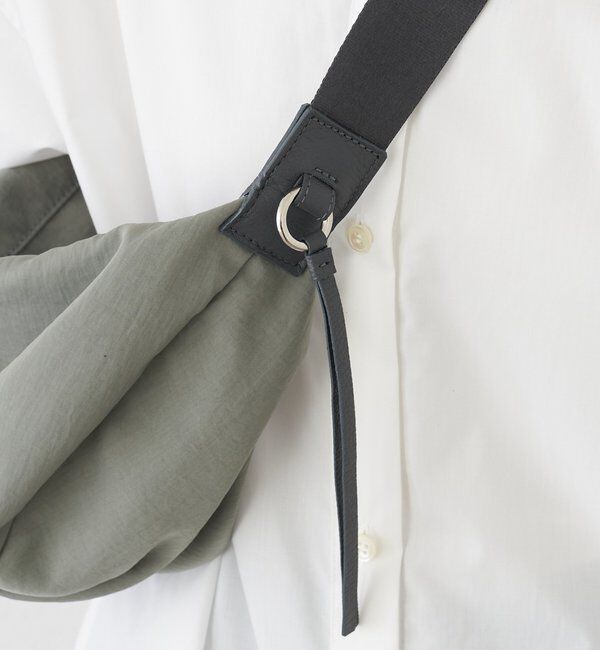  「ナイロンバナナボディバッグ」|ショルダー・メッセンジャー|