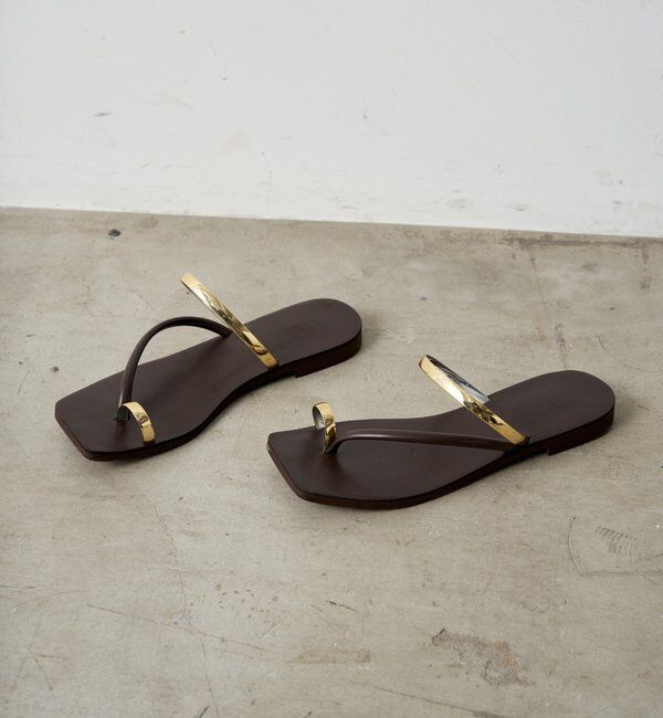  「【GALENA/ガレナ】メタルラインフラットサンダル」|サンダル|ゴールド