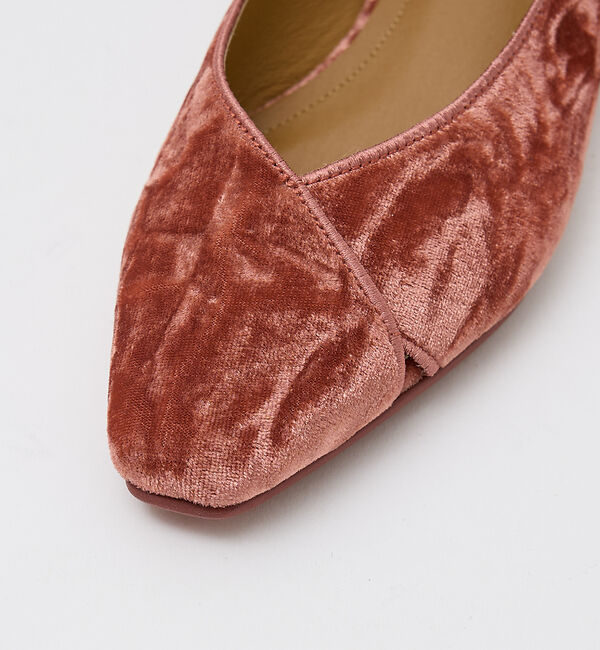 AU BANNISTER「【Vibram/ヴィブラムソール】Ｖカットフラットパンプス」|パンプス|