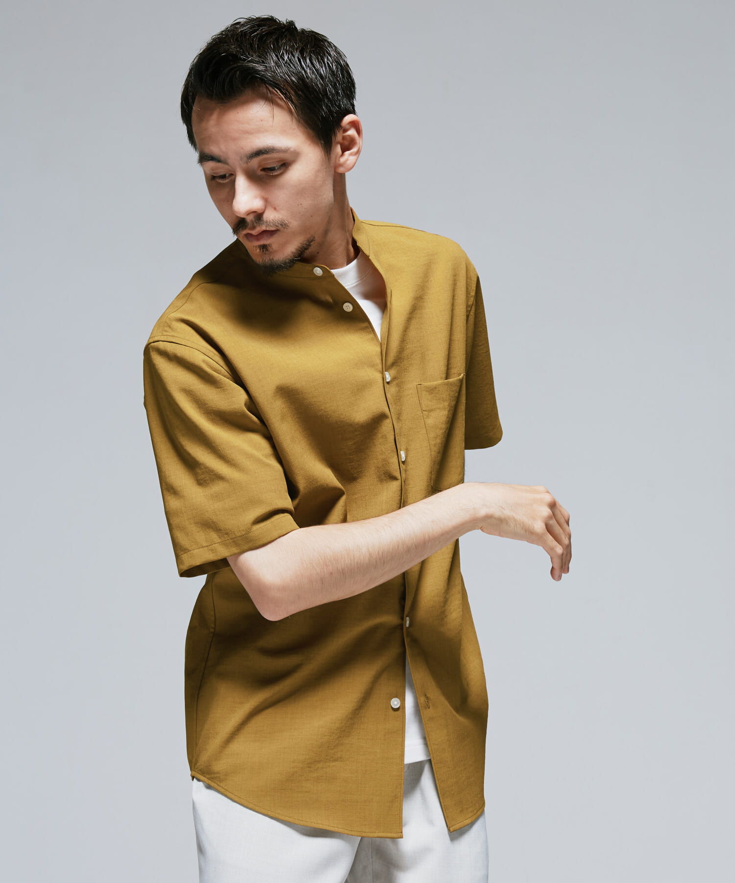 URBAN RESEARCH DOORS「『一部WEB限定』『UR TECH DRYLUXE』バンドカラーシャツ」|シャツ・ブラウス|