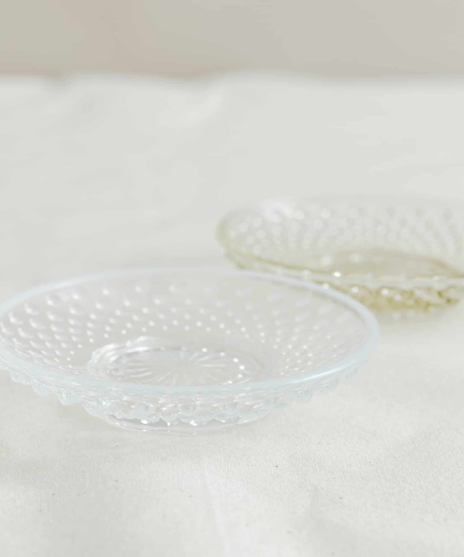 URBAN RESEARCH「『WEB限定』廣田硝子　あられ豆皿　白色」|食器・キッチングッズ|