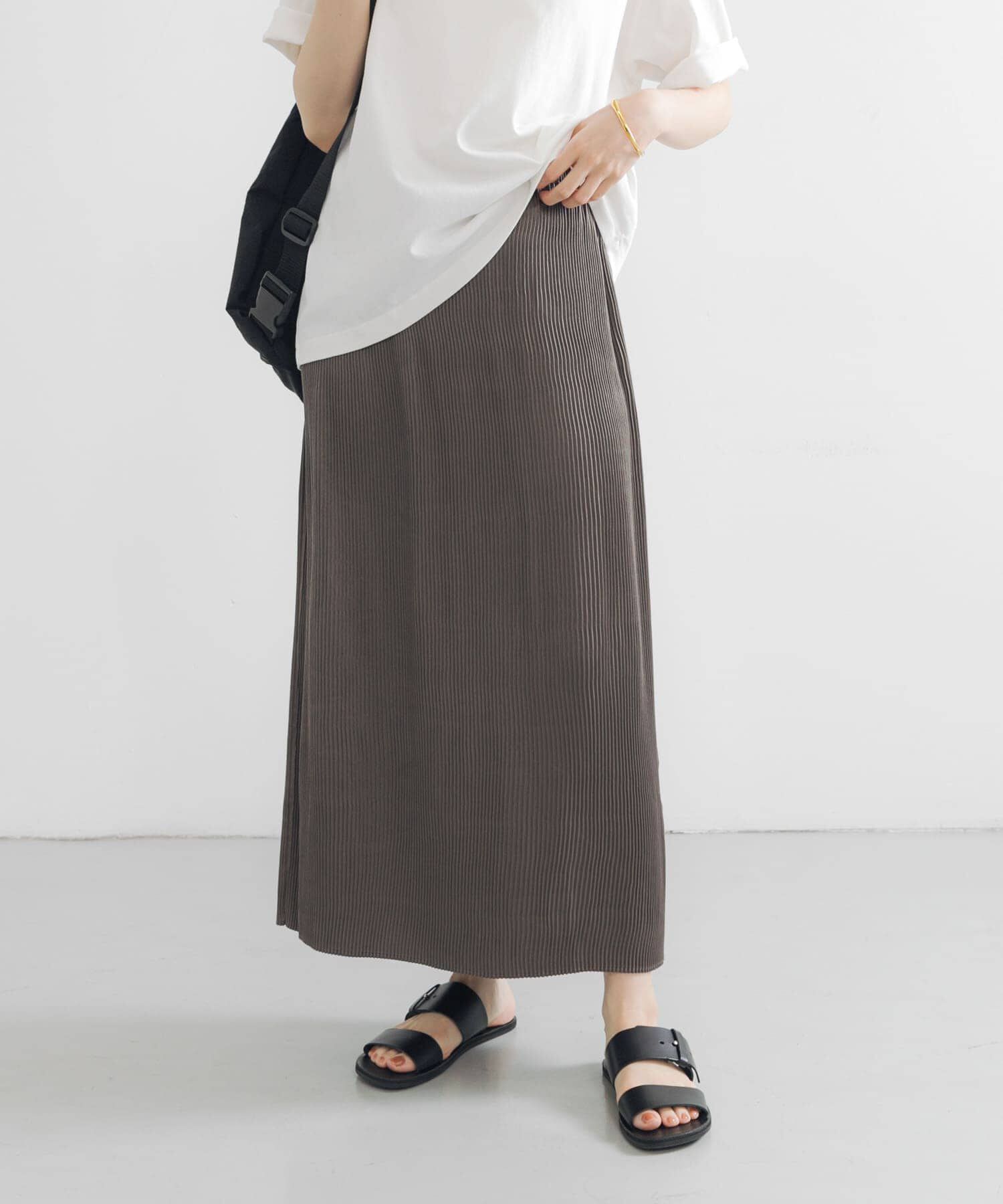 URBAN RESEARCH「サテンプリーツストレートラインスカート」|スカート|