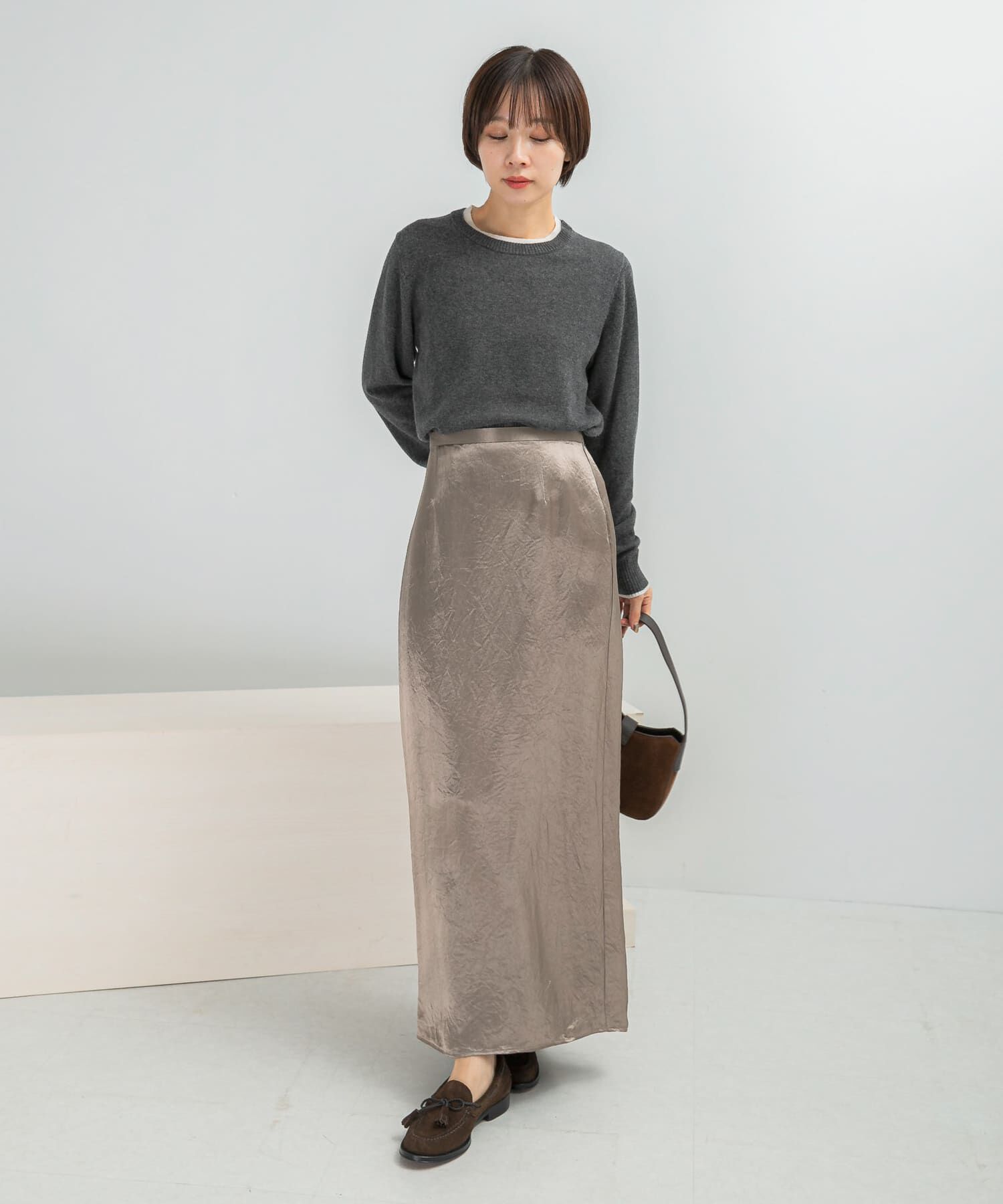 URBAN RESEARCH ROSSO「アセテートサテンストレートスカート」|スカート|