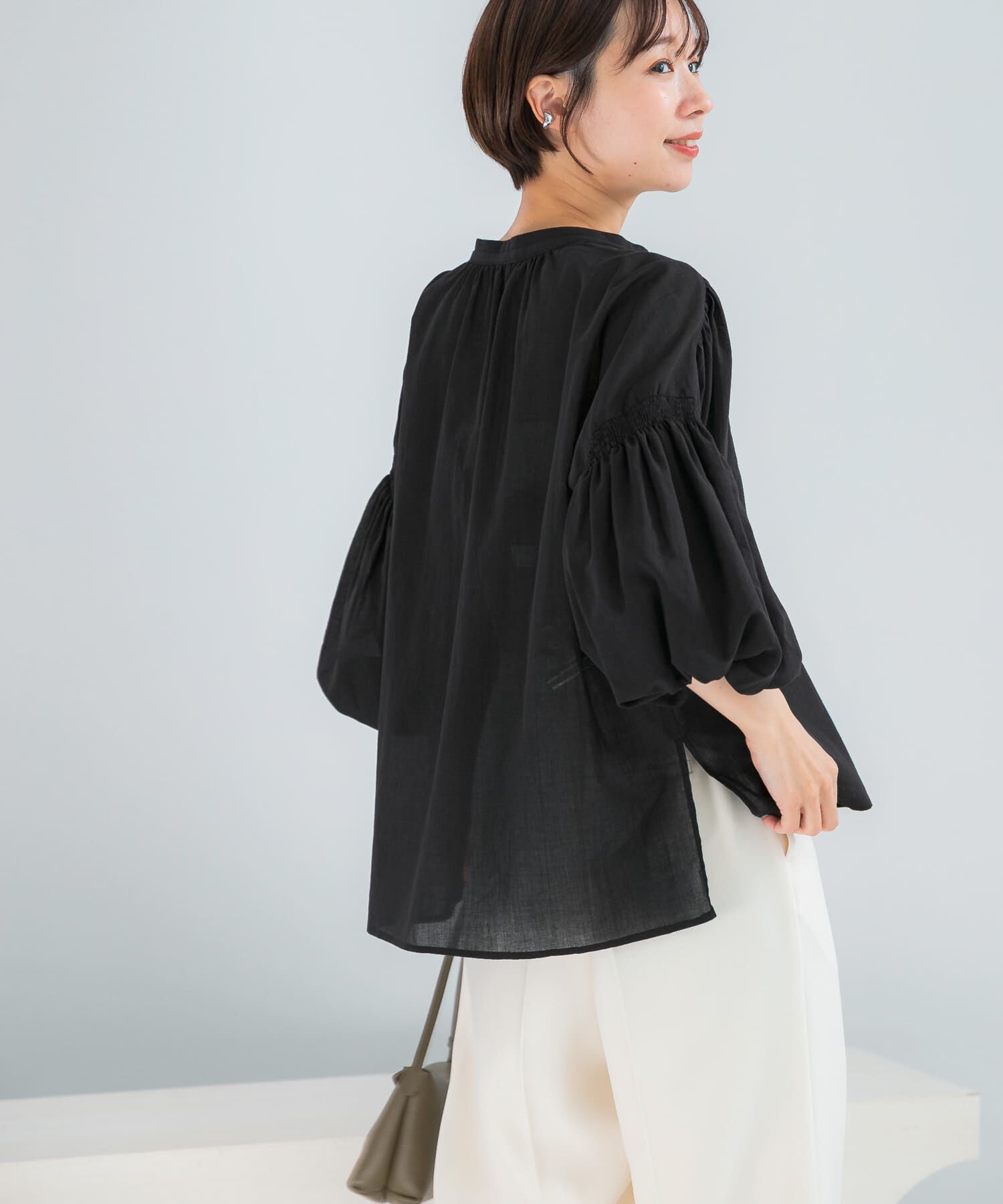 URBAN RESEARCH ROSSO「『WEB限定』コットンボイルバルーンスリーブブラウス」|シャツ・ブラウス|