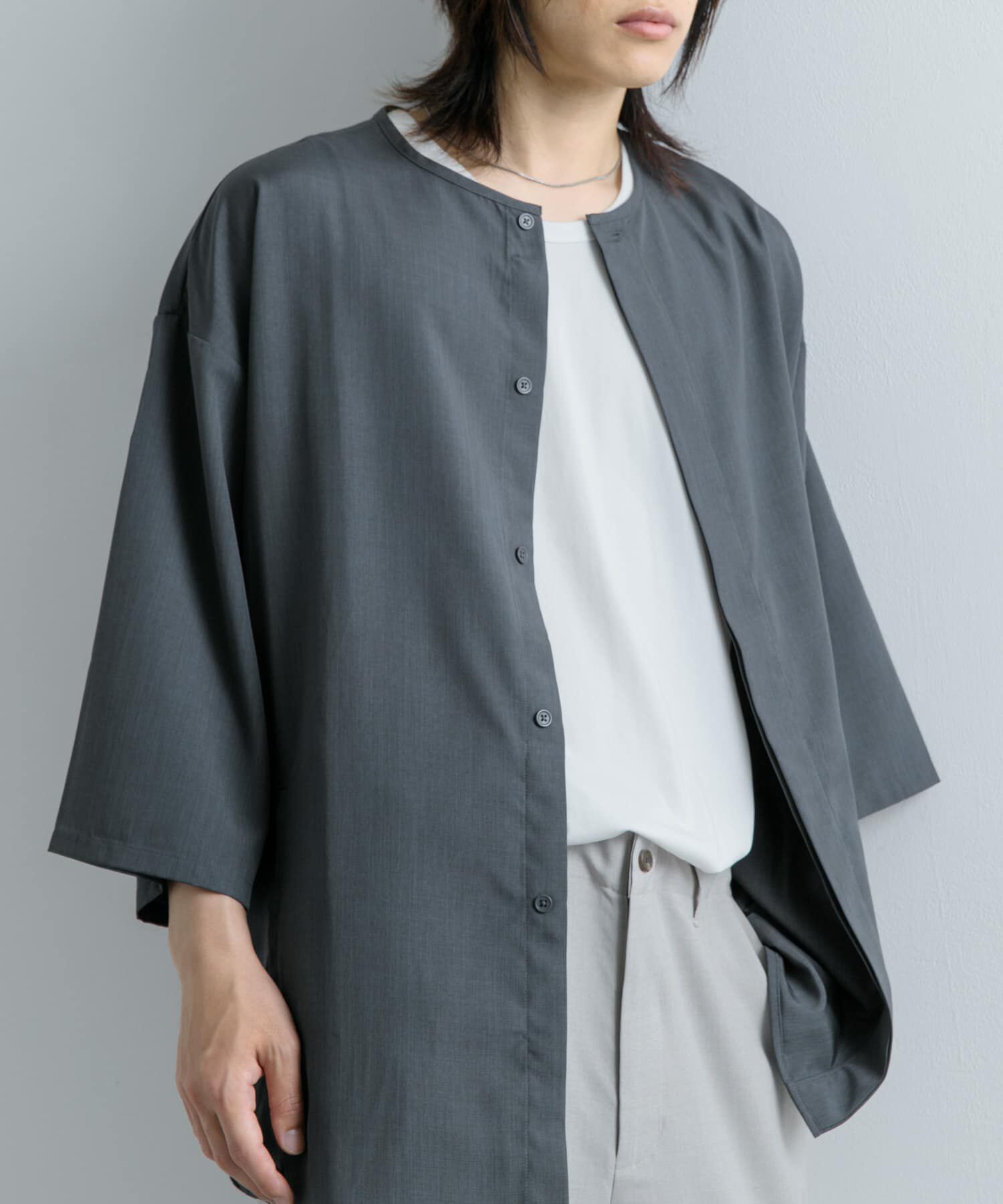 SENSE OF PLACE by URBAN RESEARCH「ノーカラールーズシャツ(5分袖)」|シャツ・ブラウス|チャコールグレー