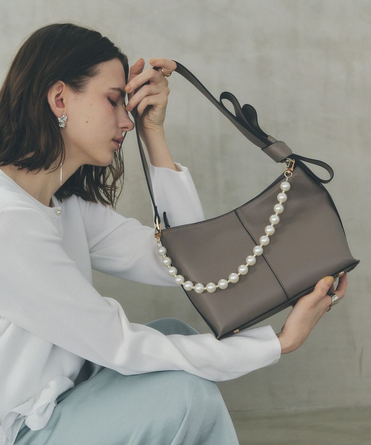 YECCA VECCA「パールチャーム付きリボンベルトバッグ」|ショルダー・メッセンジャー|