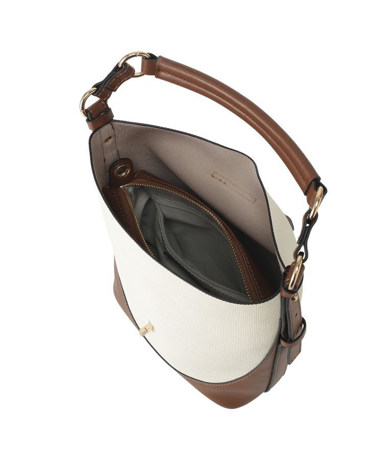 YECCA VECCA「ポーチインショルダーバッグ」|ショルダー・メッセンジャー|