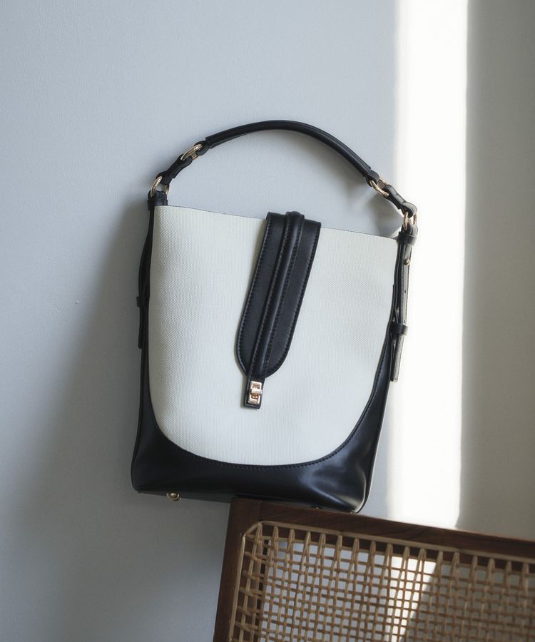 YECCA VECCA「ポーチインショルダーバッグ」|ショルダー・メッセンジャー|