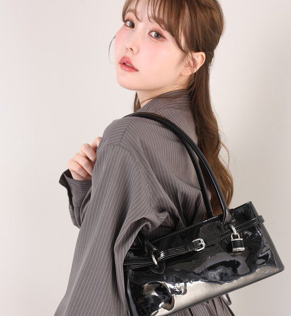  「ベルト付きエナメルバッグ」|ショルダー・メッセンジャー|