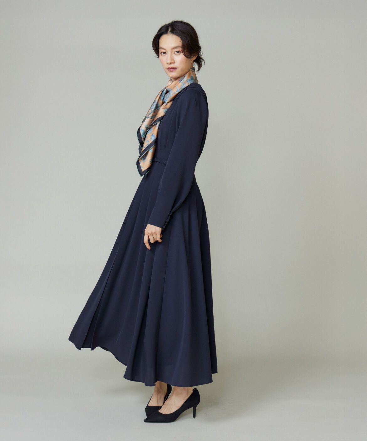 FAVORITE SUKINAMONO「Classical Dahlia Scarfスカーフ《Tapis Noir》」|ストール|