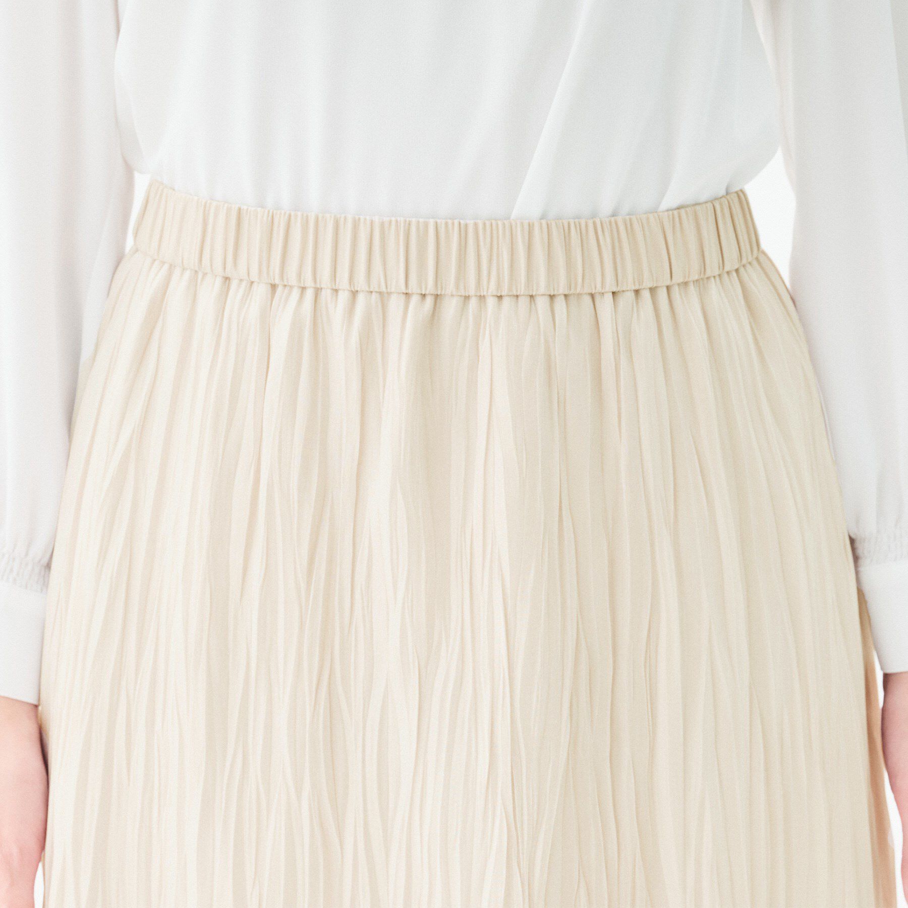 UNTITLED「【ウエストゴム/洗える/シアー】シャイニープリーツスカート」|スカート|