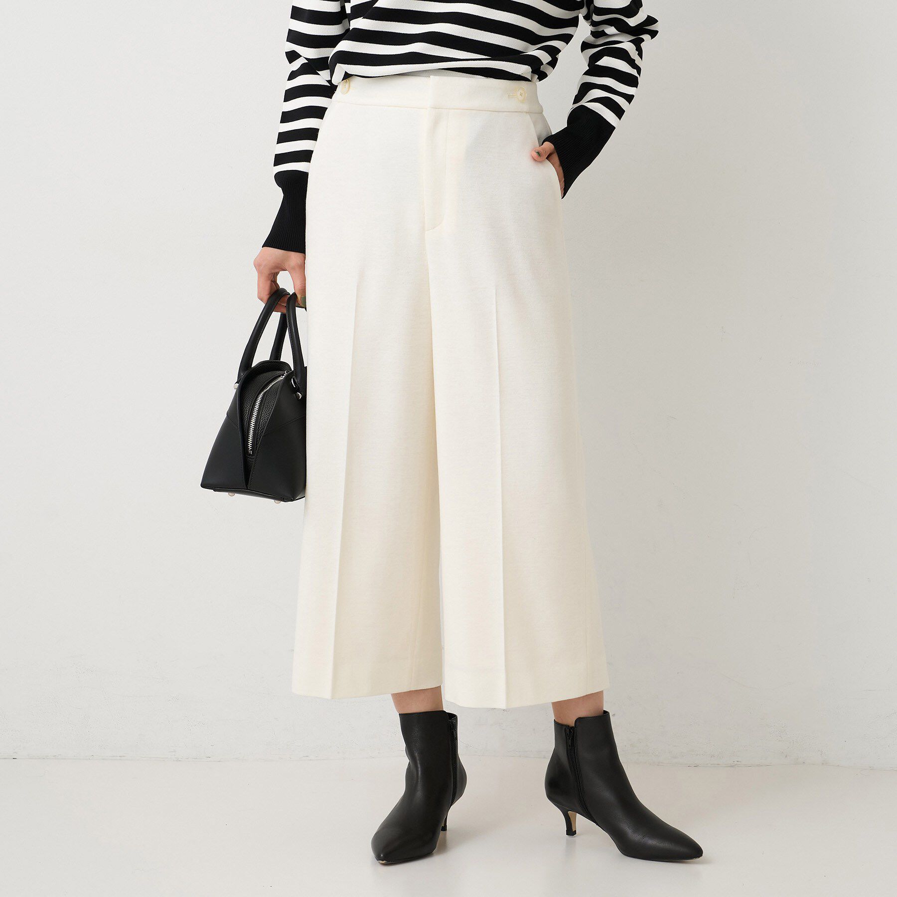 UNTITLED「【後ろウエストゴム】ミルドスムースクロップドワイドパンツ」|その他|オフホワイト(003