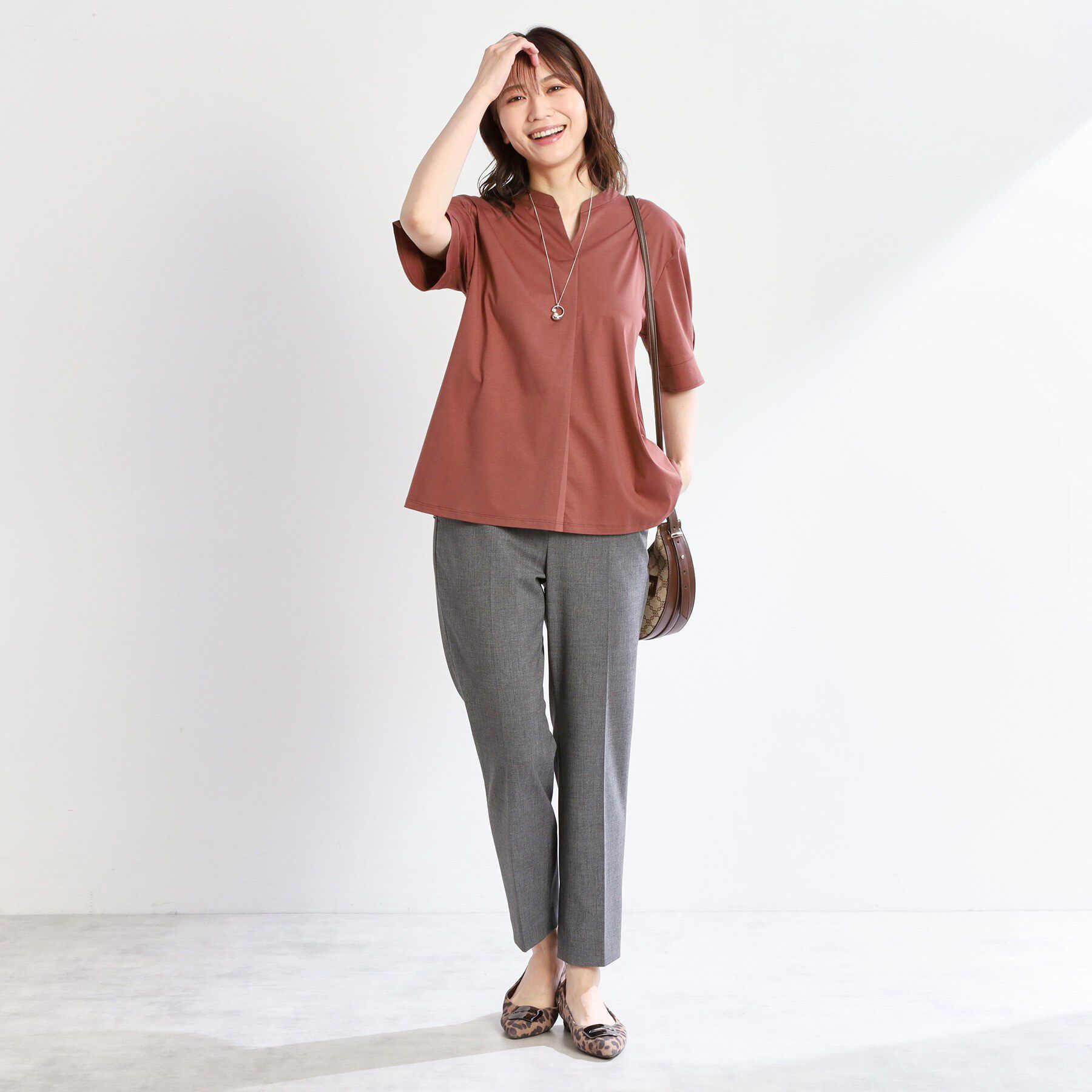 Reflect「【すっきり見え！長め丈／マシンウォッシュ可】スキッパーネックジャージトップス」|Tシャツ・カットソー|