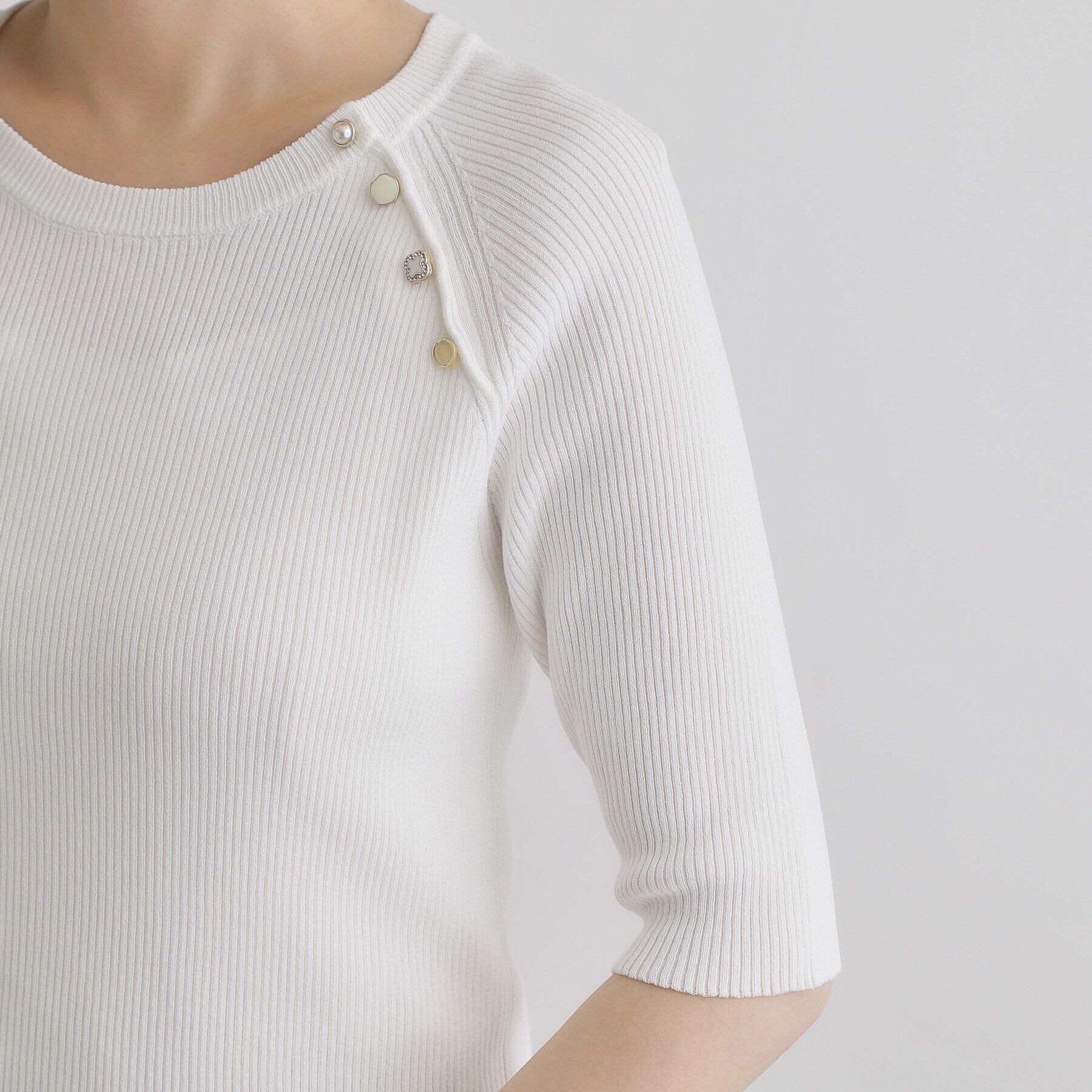 grove「【雑誌掲載】多釦ラグランリブ5分袖プルオーバー」|ニット・セーター|