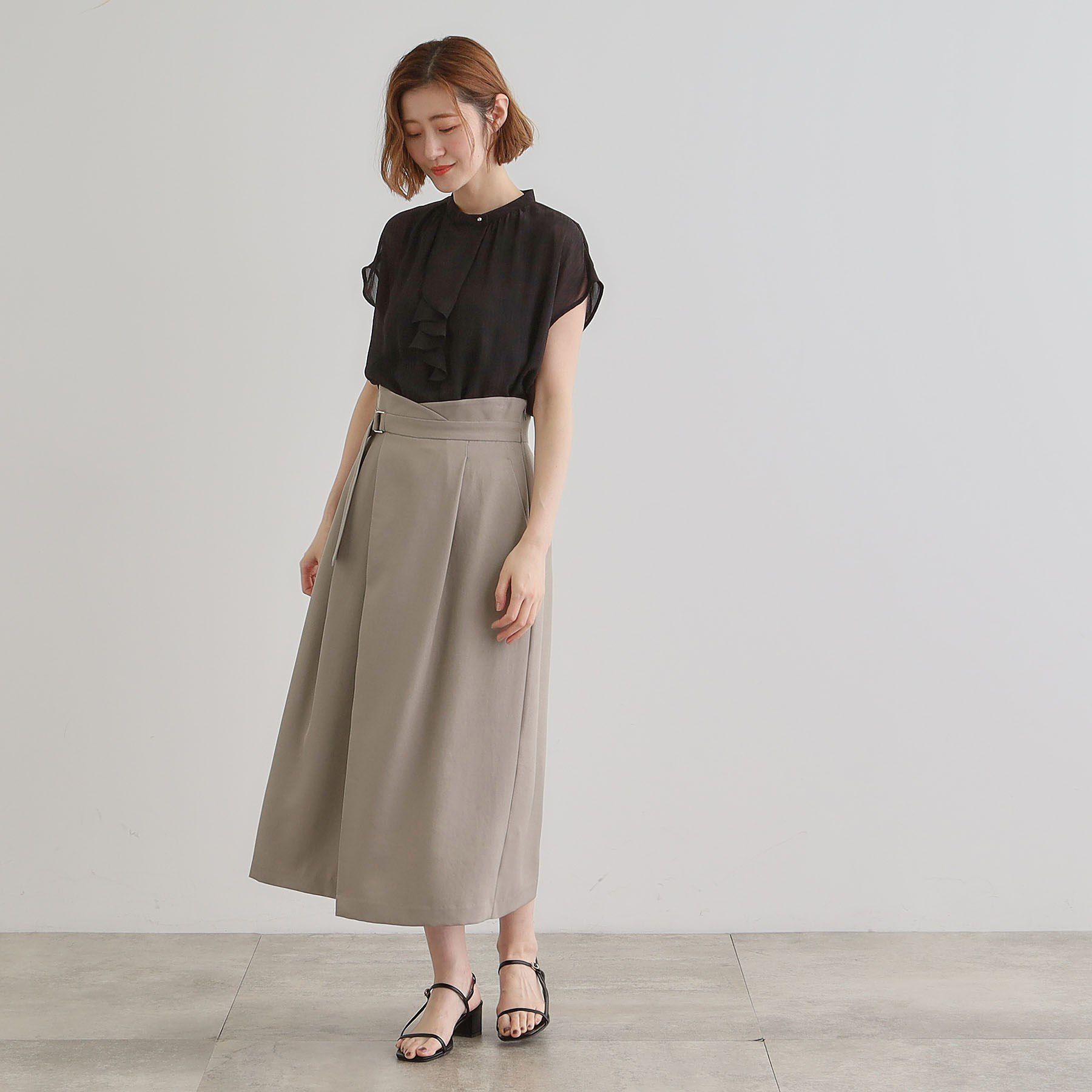 grove「エレガントに着こなすラップ風タックスカート」|スカート|
