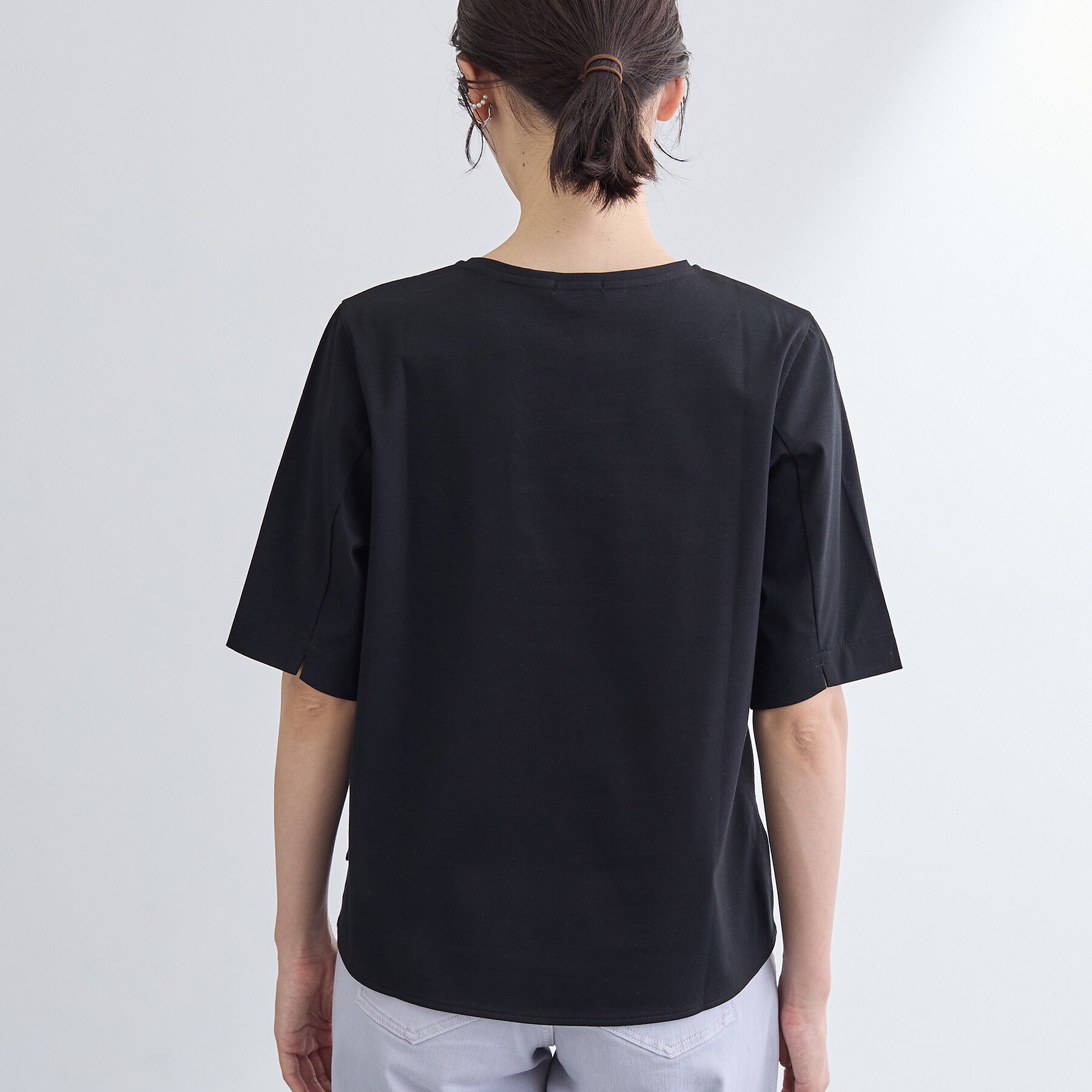 INDIVI「【抗菌防臭／消臭】上品光沢コットンTシャツ」|Tシャツ・カットソー|