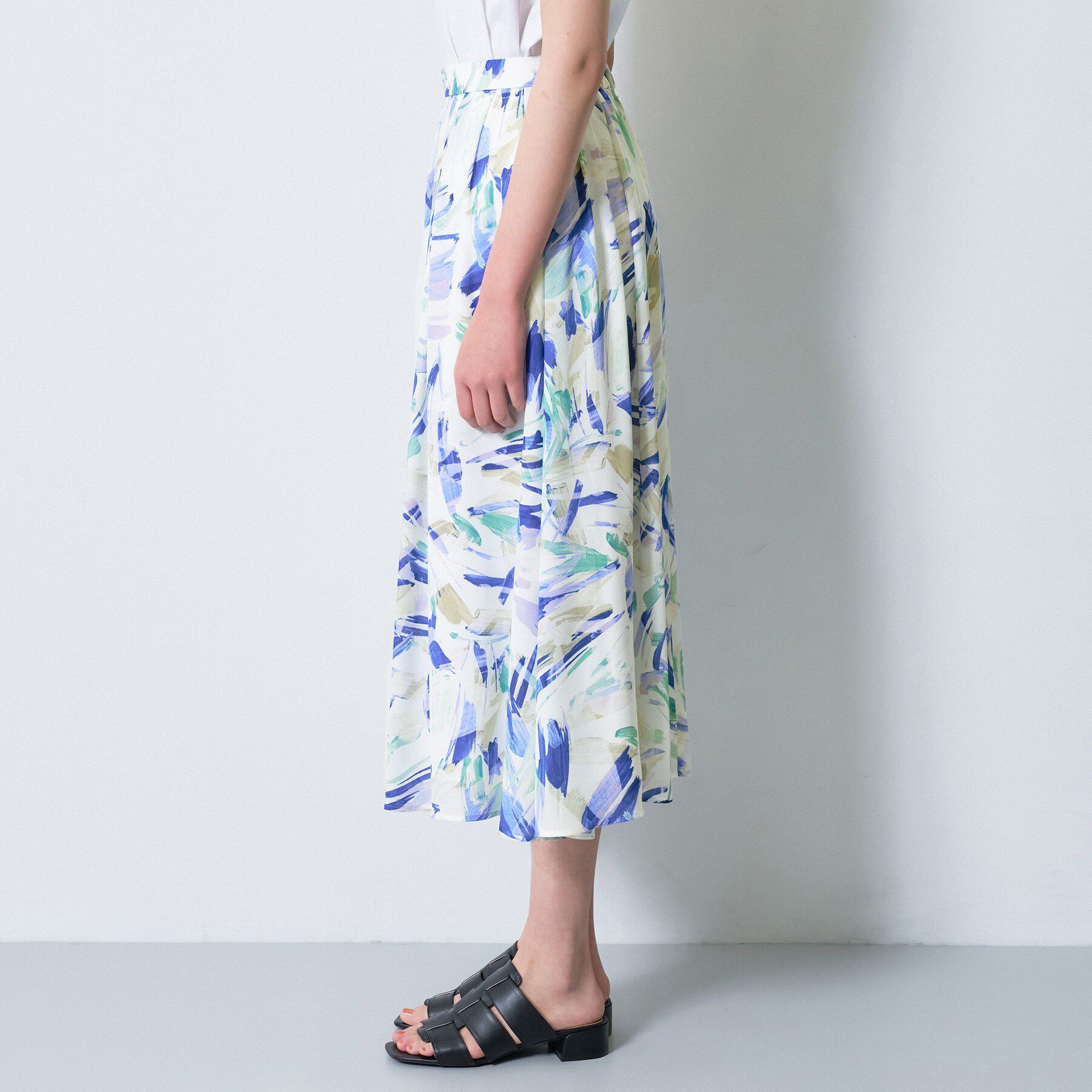 INDIVI「【洗える】リーフ柄タックフレアスカート」|スカート|