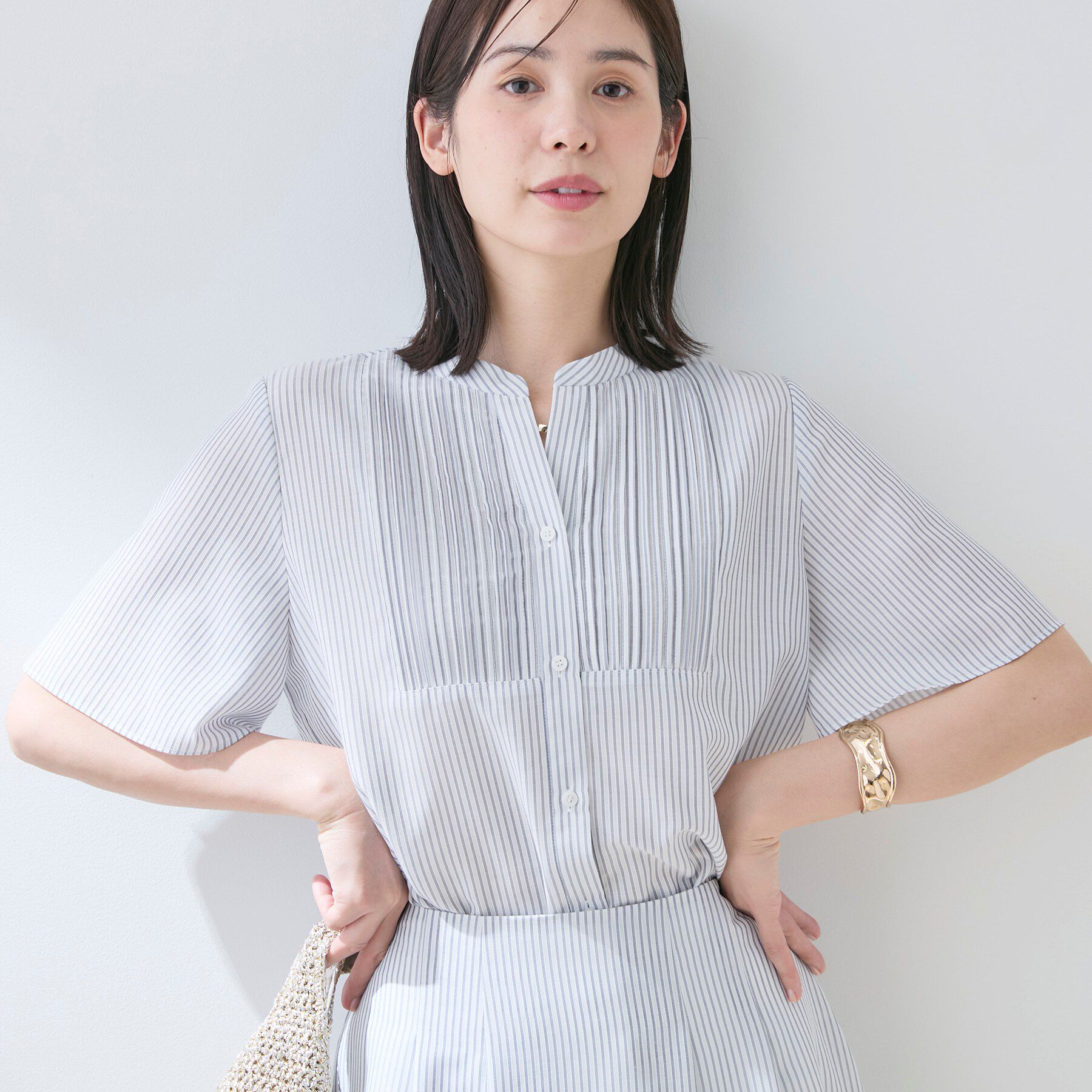 INDIVI「【洗える】シアーシャンブレーピンタックブラウス」|シャツ・ブラウス|ホワイト&times;ネイビー