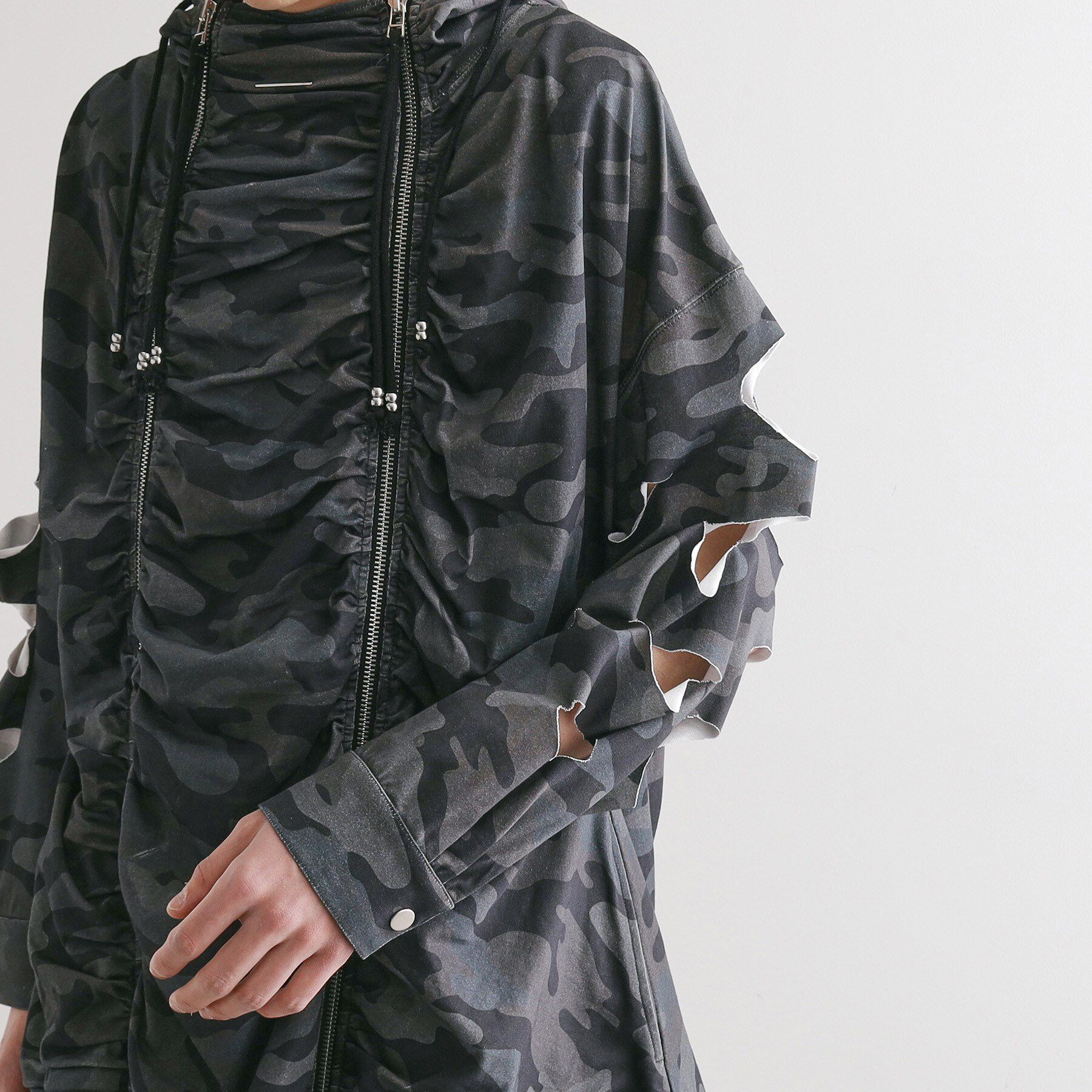 tk.TAKEO KIKUCHI「K&rsquo;PJT by AOI 『Lightweight Parka』」|パーカー|