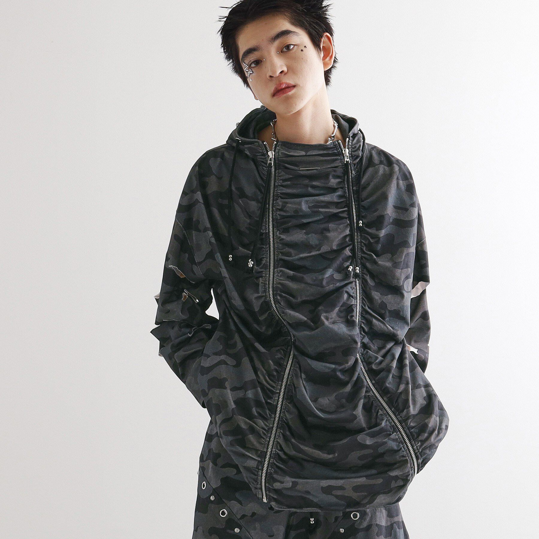 tk.TAKEO KIKUCHI「K&rsquo;PJT by AOI 『Lightweight Parka』」|パーカー|ブラック(119)