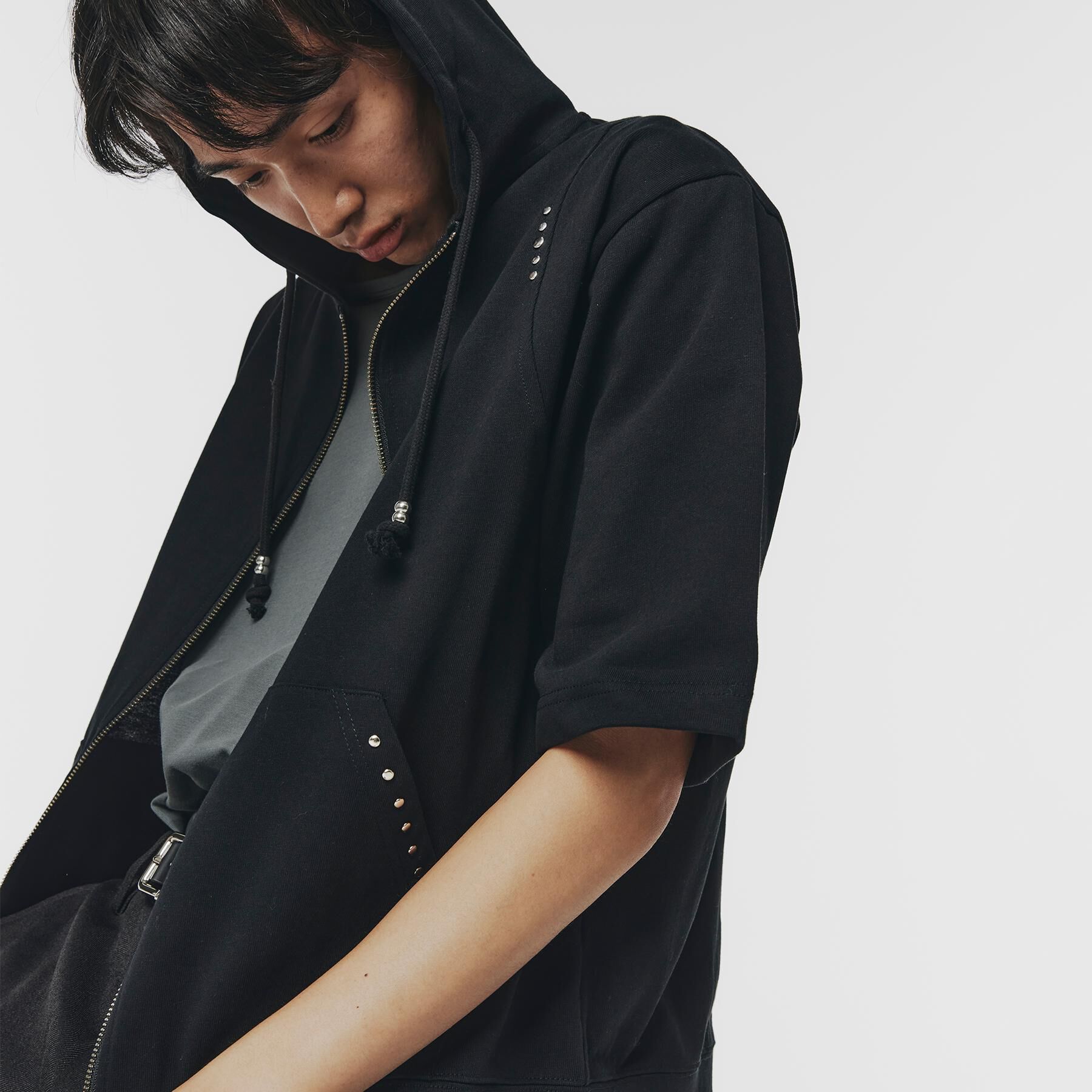 tk.TAKEO KIKUCHI「スタッズ ダブルZIPパーカ」|パーカー|