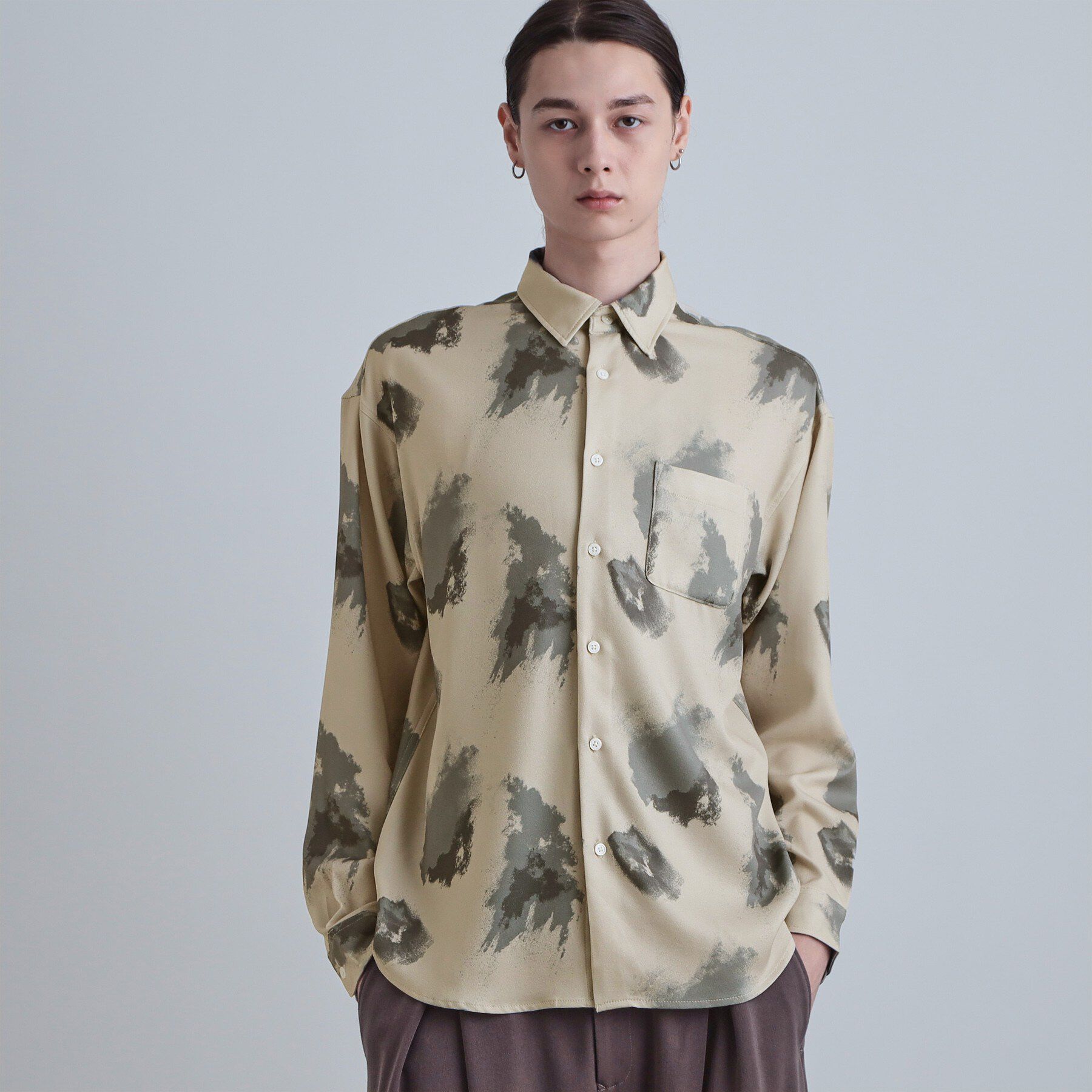 tk.TAKEO KIKUCHI「スモークブラープリントシャツ」|シャツ・ブラウス|