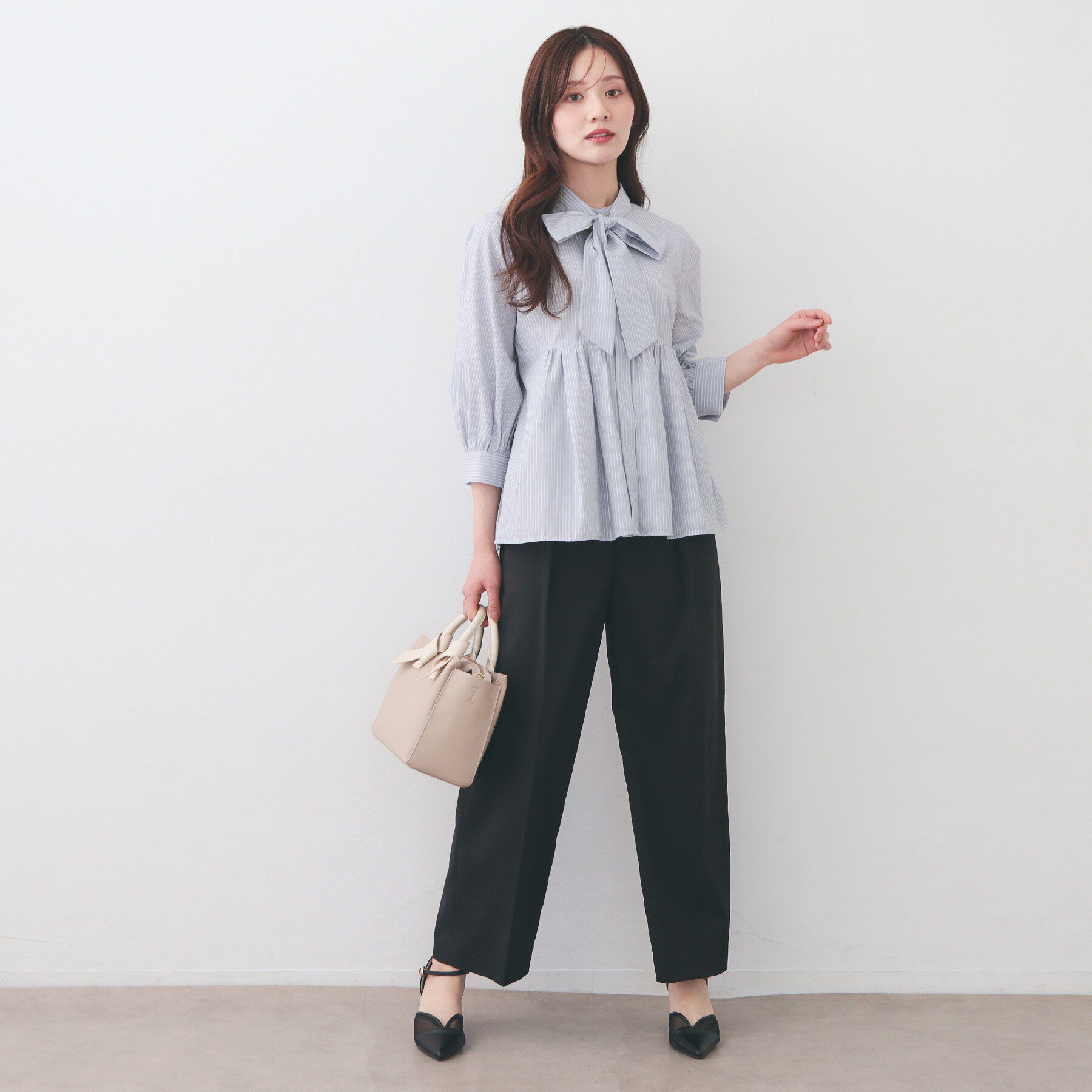 index「2WAYペプラムブラウス/ボウタイ取り外し可【洗濯機OK/イージーアイロン/防シワ】《XS～LL/8」|シャツ・ブラウス|